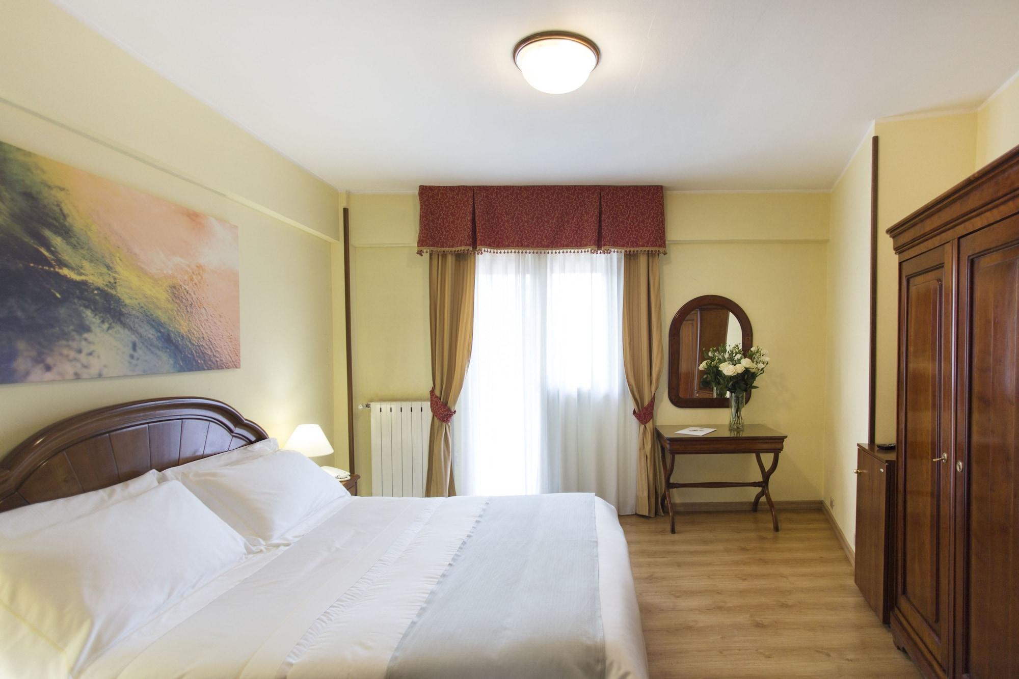 פסקאסרולי Grand Hotel Del Parco מראה חיצוני תמונה