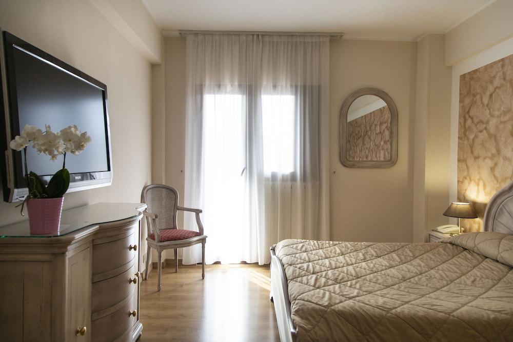 פסקאסרולי Grand Hotel Del Parco מראה חיצוני תמונה